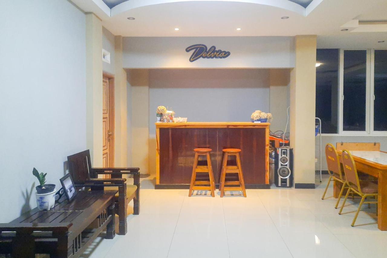 Delvia Bromo Homestay Mitra Reddoorz Pasuruan Zewnętrze zdjęcie