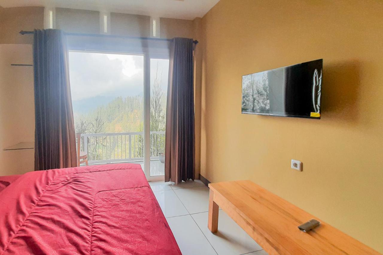 Delvia Bromo Homestay Mitra Reddoorz Pasuruan Zewnętrze zdjęcie